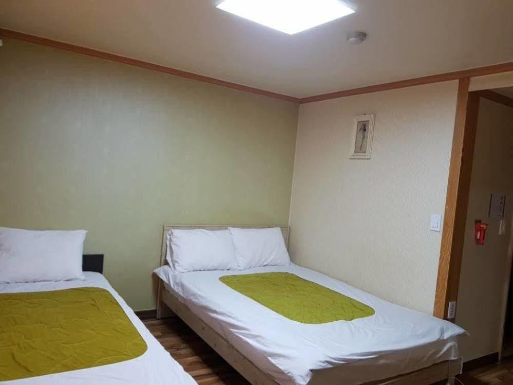 Green And Blue Hotel Pyeongchang Esterno foto